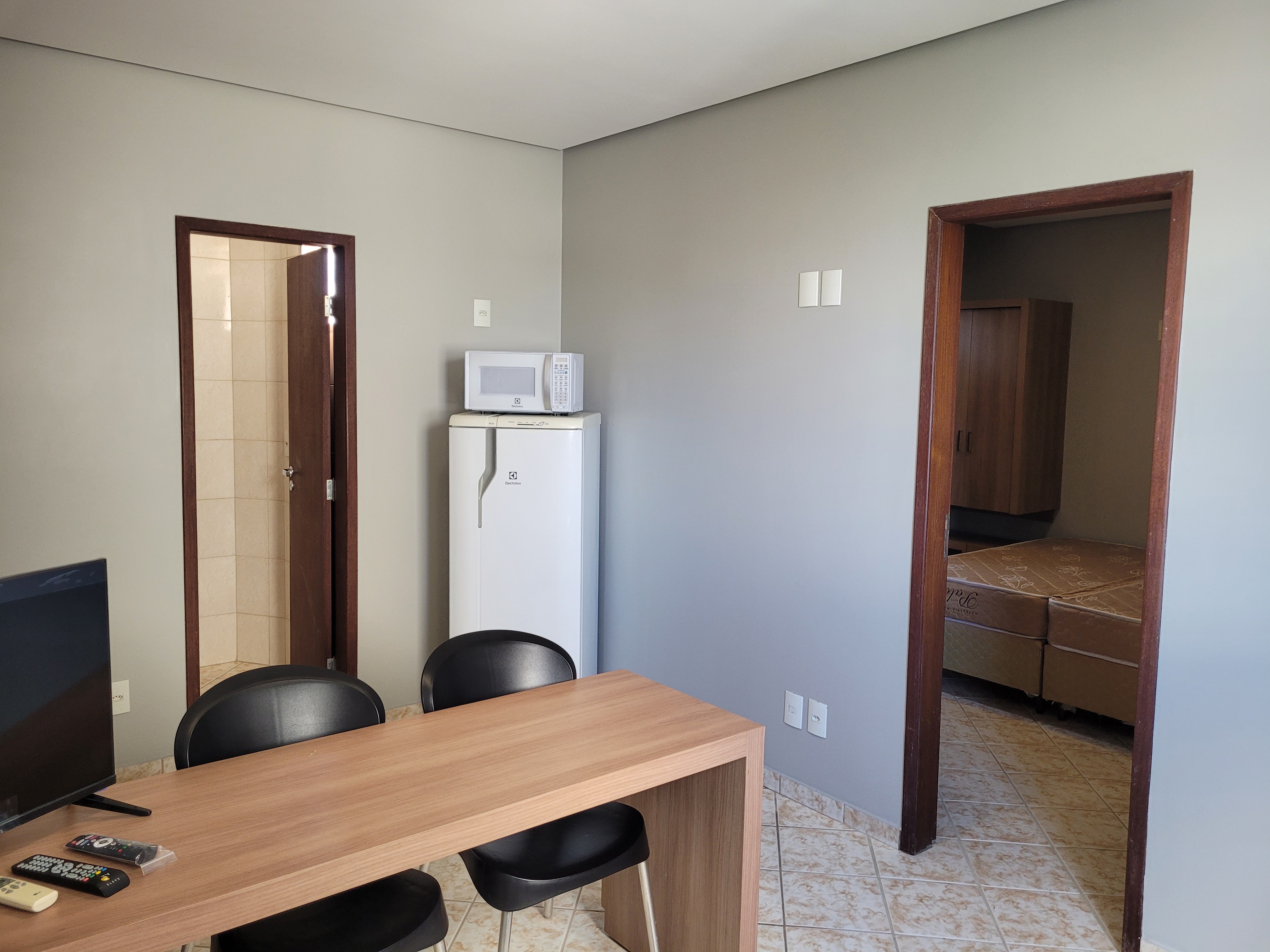 ***DISPONÍVEL*** APARTAMENTO MOBILIADO DE UM QUARTO PARA ALUGUEL DE LONGO PRAZO - 2F5