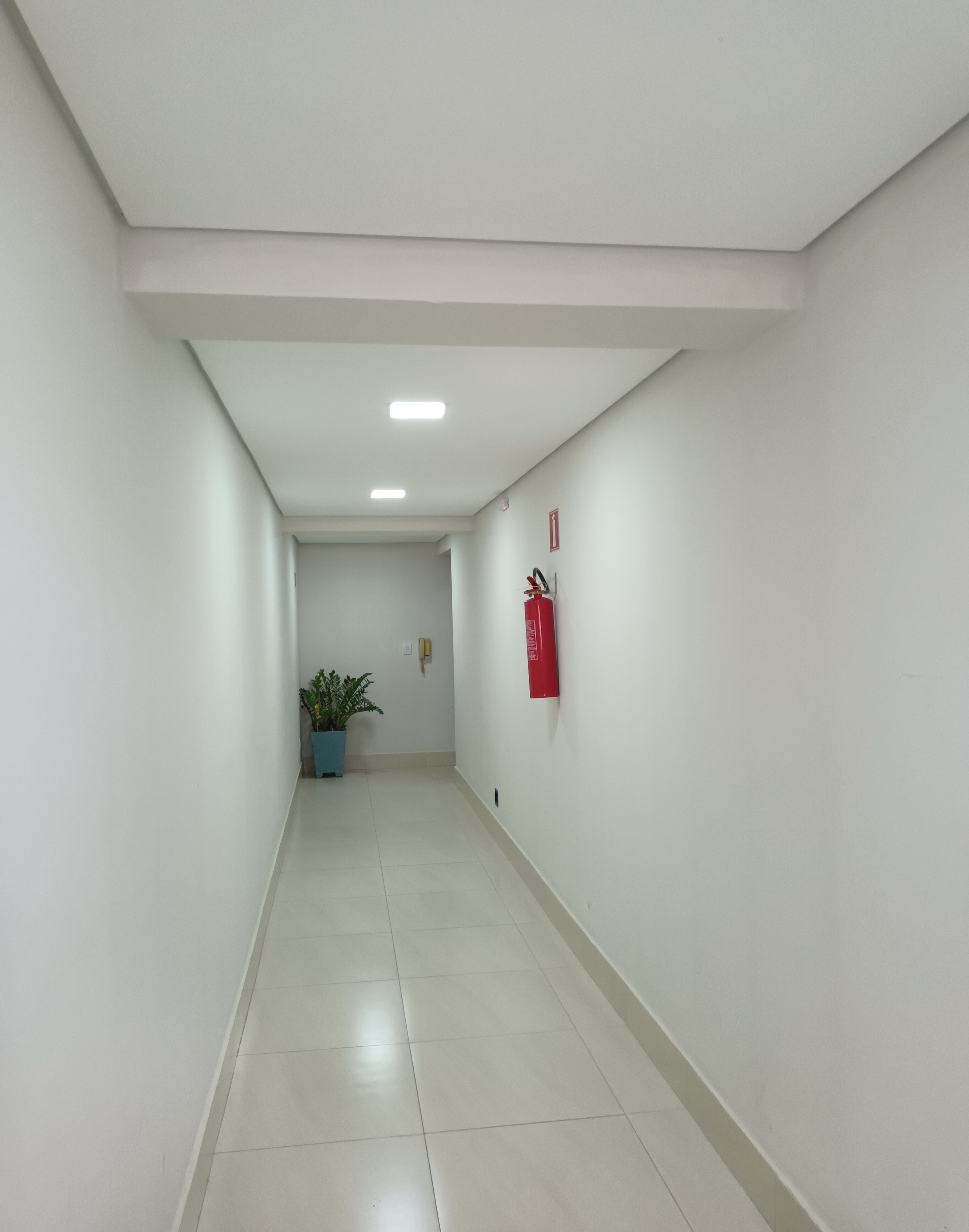 Apartamento Térreo à Venda – Centro de Montes Claros/MG