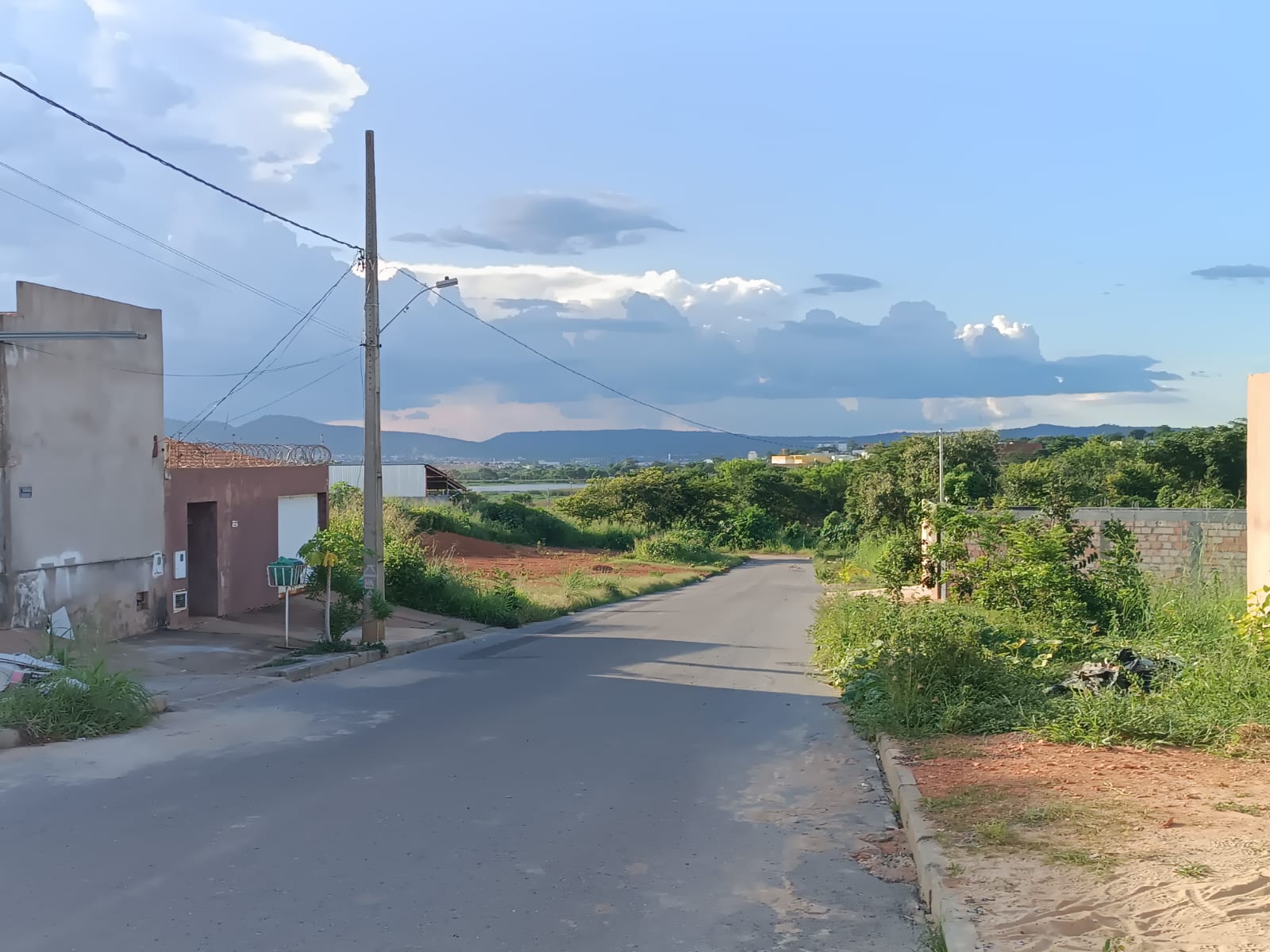 Lote de 180m² à Venda no Interlagos – Localização Privilegiada!