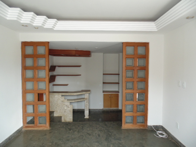 Vende se excelente casa bairro Morada do Parque