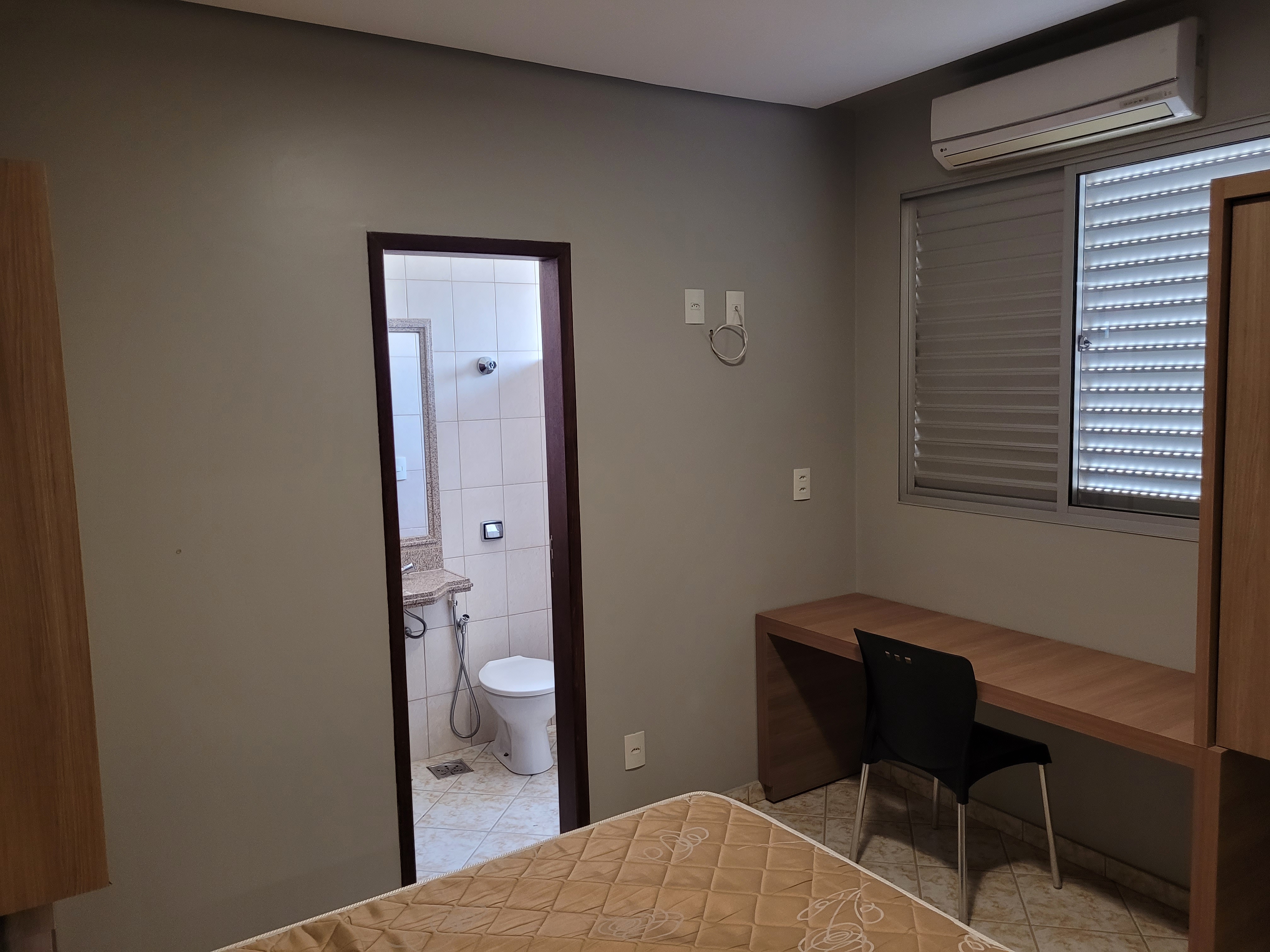 ***DISPONÍVEL*** APARTAMENTO MOBILIADO DE UM QUARTO PARA ALUGUEL - 2F4