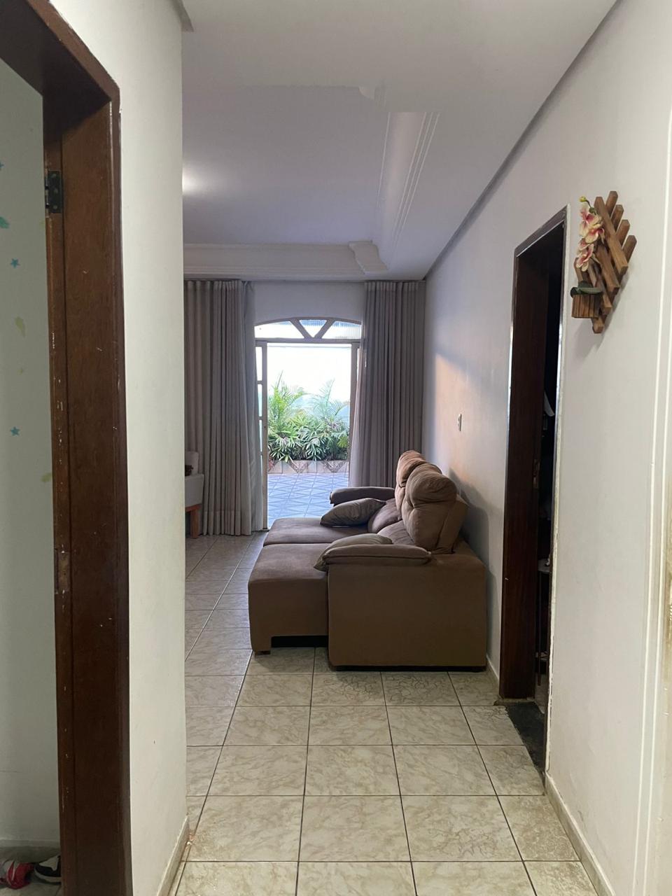 IMÓVEL COM DUAS CASAS INDEPENDENTES E ALTO POTENCIAL DE INVESTIMENTO – MONTES CLAROS/MG