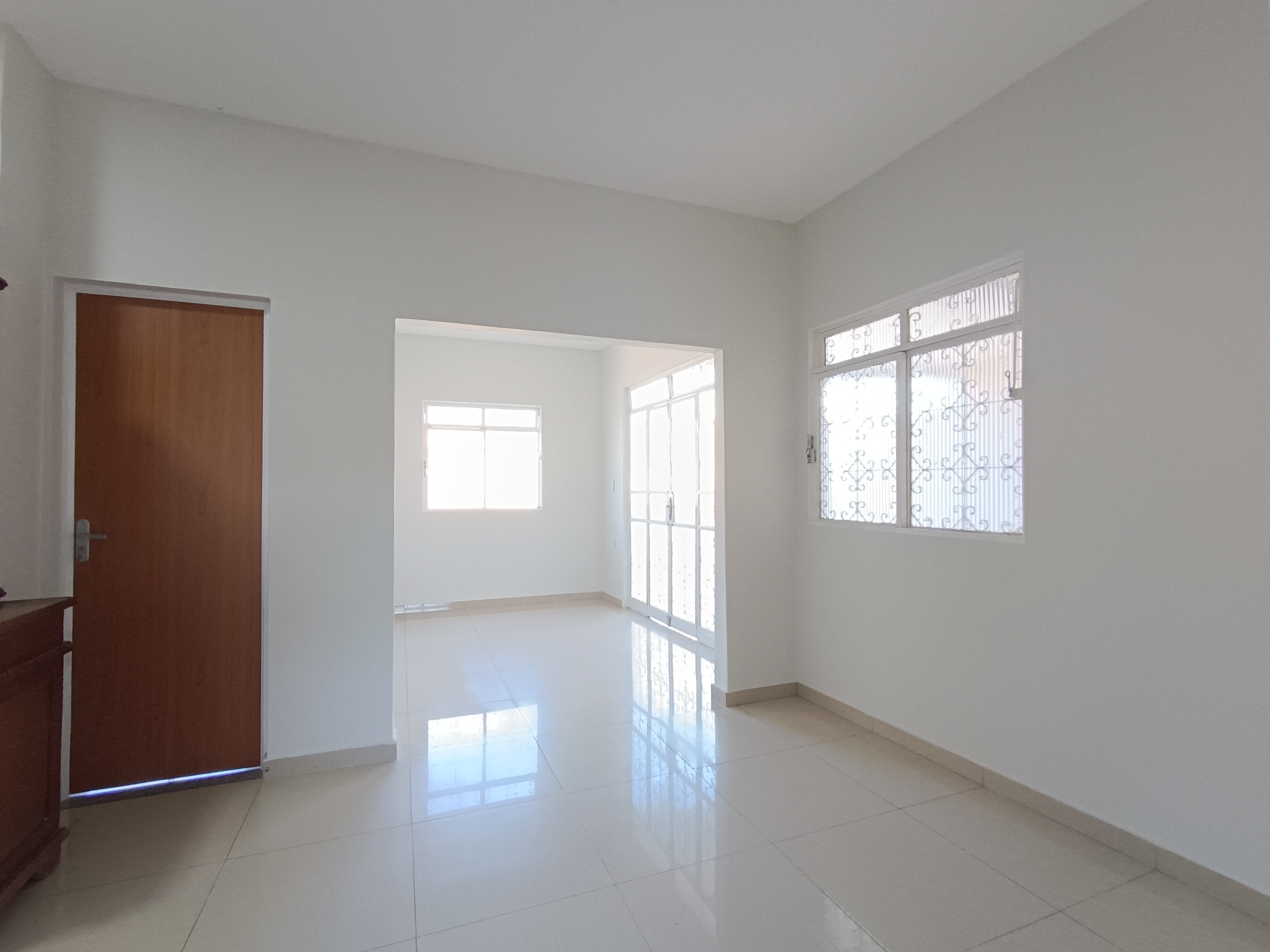 Vende-se excelente casa no tradicional bairro JK em Montes Claros – MG