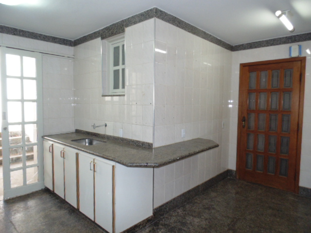Vende se excelente casa bairro Morada do Parque