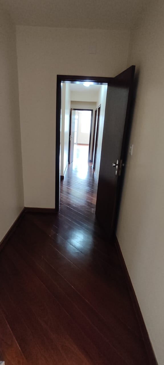 Alugo/vendo Apartamento de 3 quartos, 2 garagens