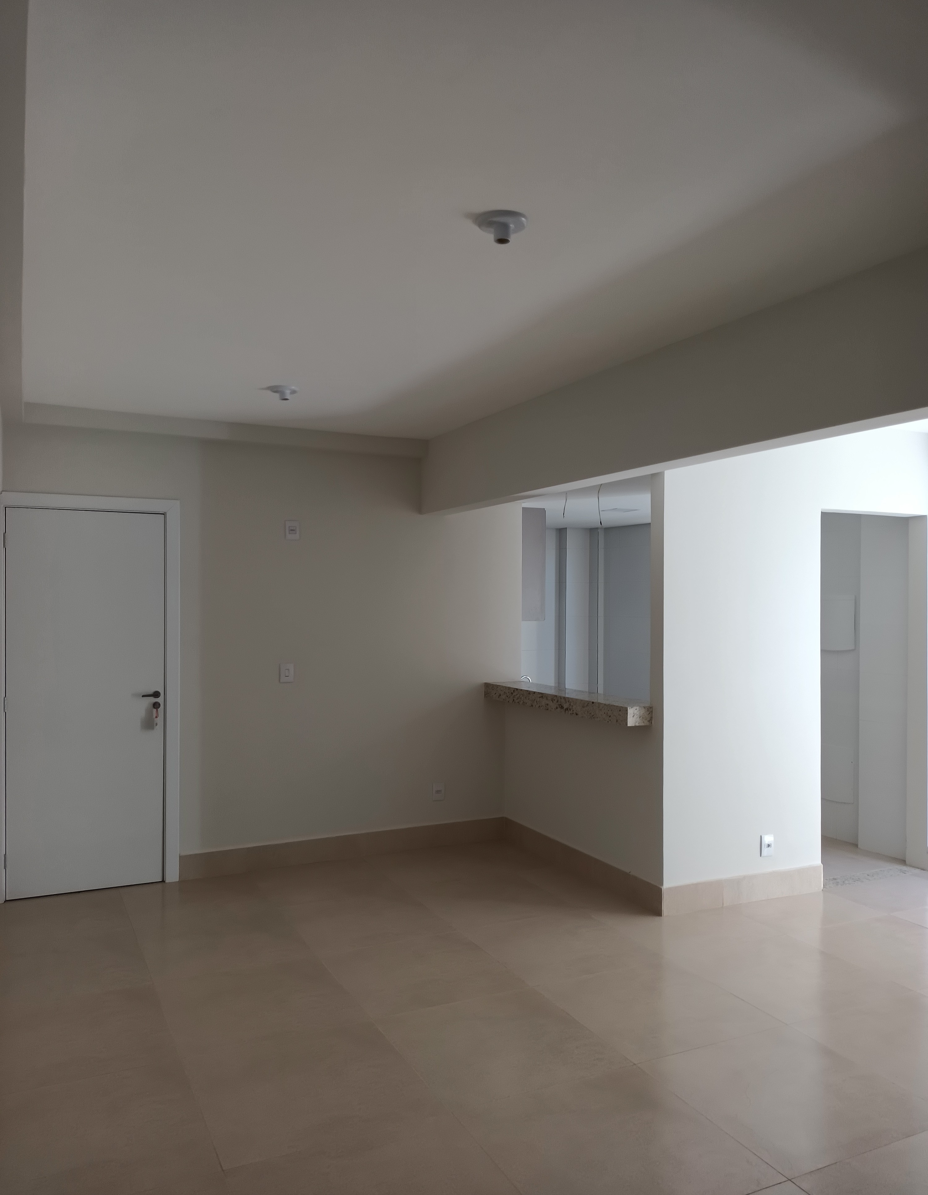 Apartamento Térreo à Venda – Centro de Montes Claros/MG