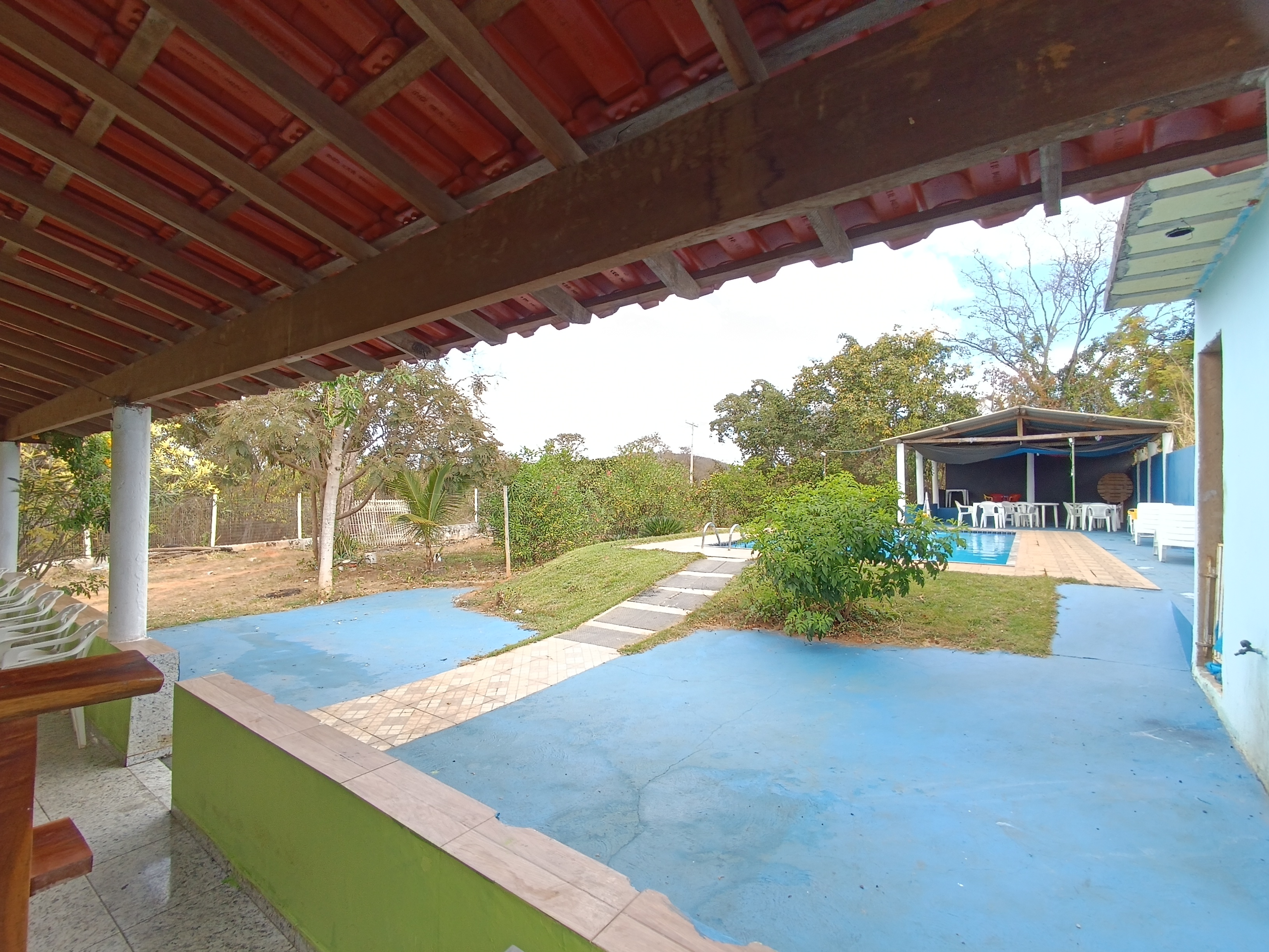 Oportunidade imperdível! Chácara de esquina com 1.112m² – estrutura completa para lazer, moradia ou investimento