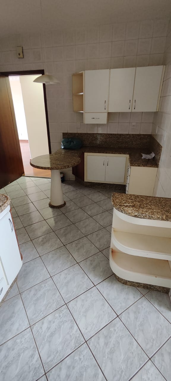 Alugo/vendo Apartamento de 3 quartos, 2 garagens
