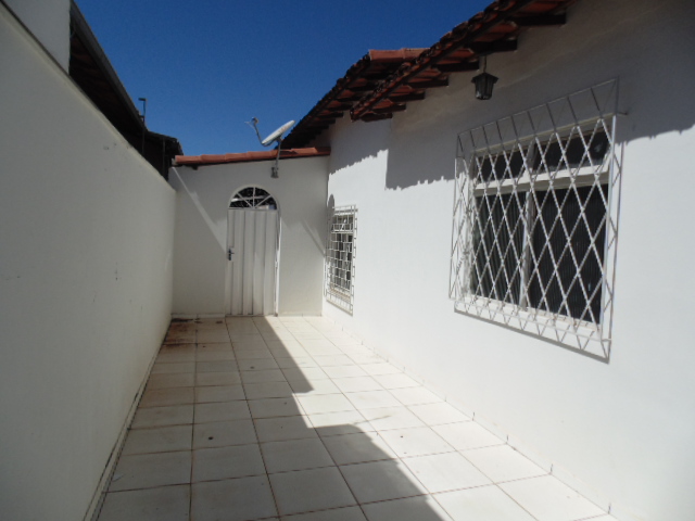 Vende se excelente casa bairro Morada do Parque