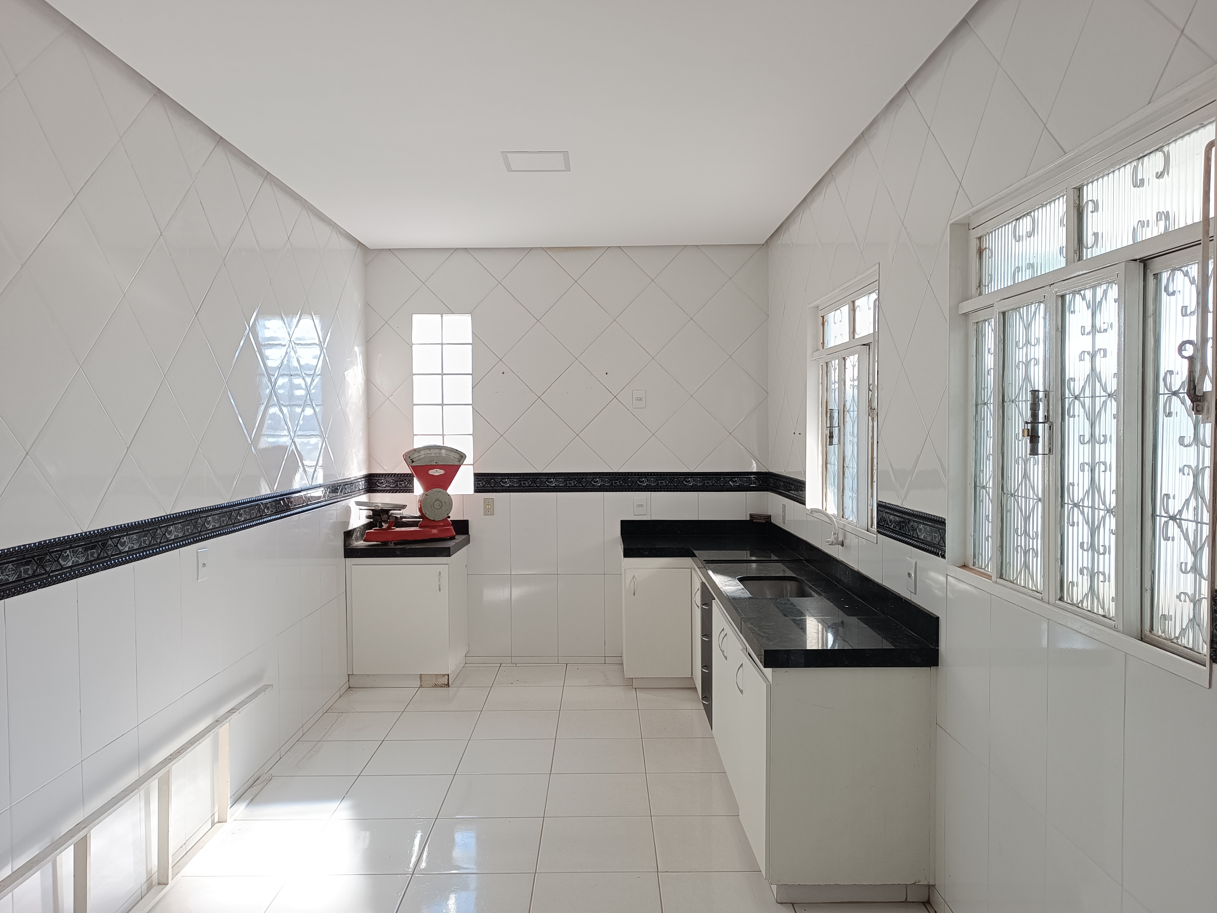 Vende-se excelente casa no tradicional bairro JK em Montes Claros – MG