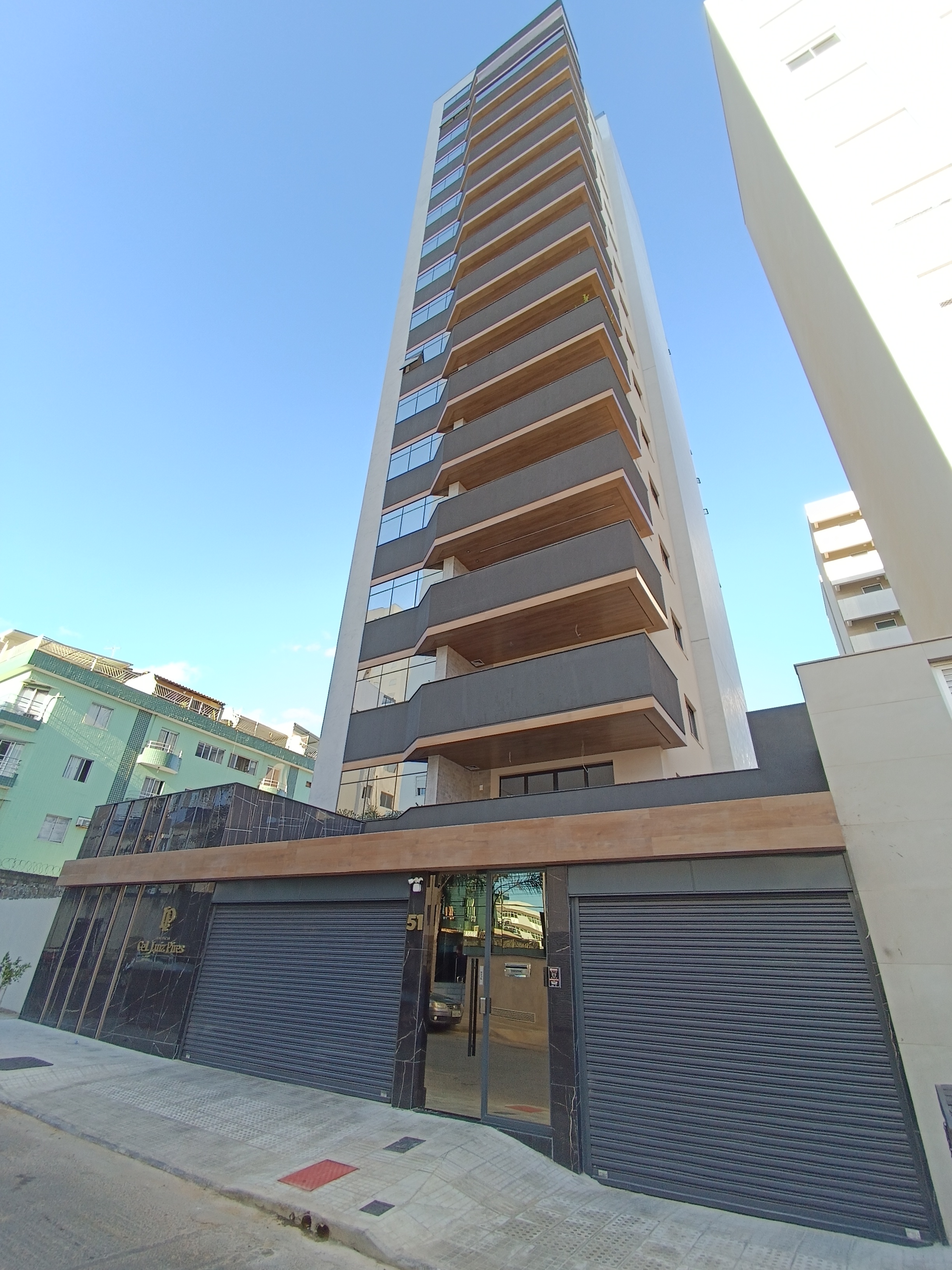 APARTAMENTO DE ALTO PADRÃO - TODOS OS SANTOS