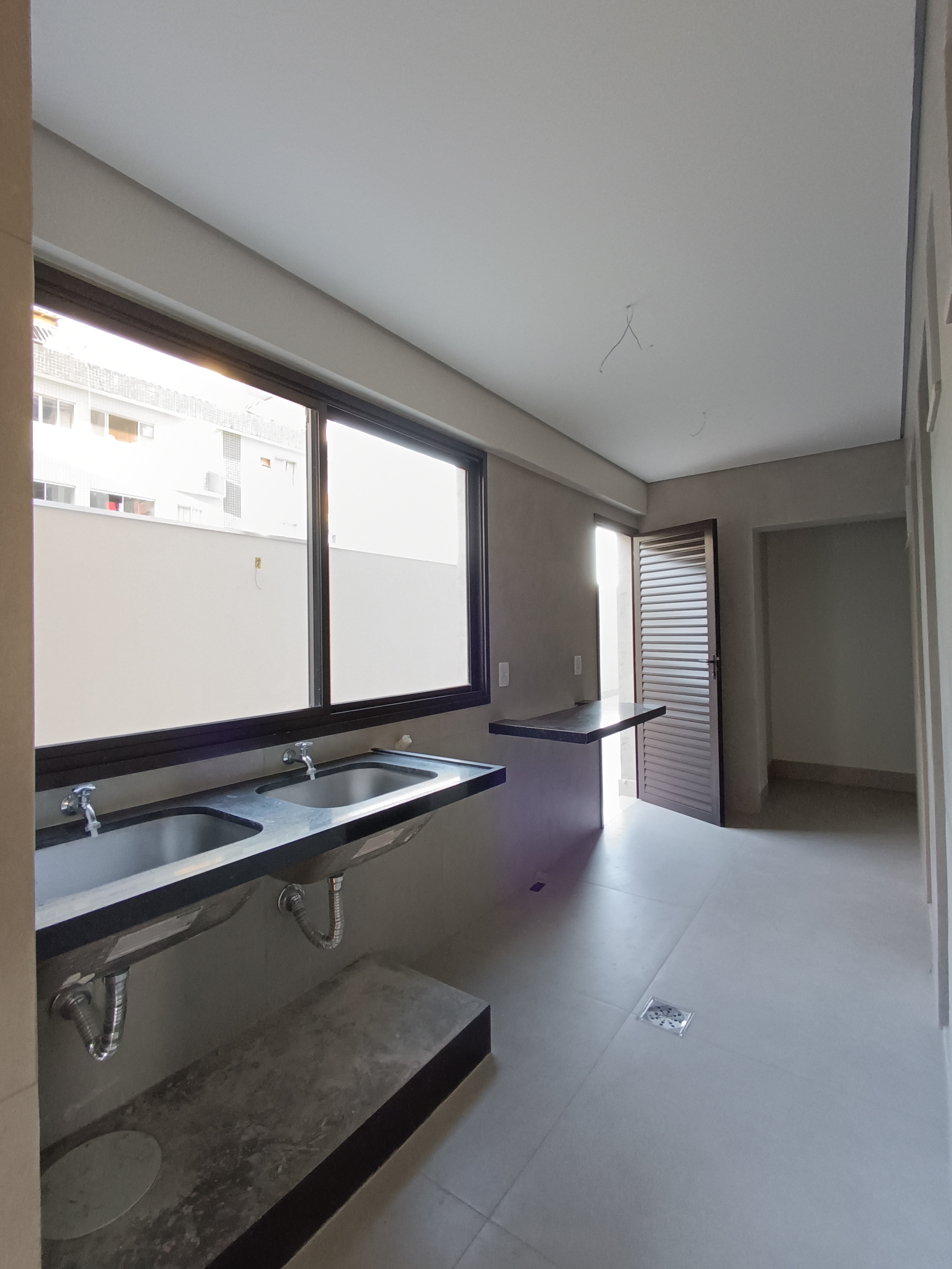 APARTAMENTO DE ALTO PADRÃO - TODOS OS SANTOS