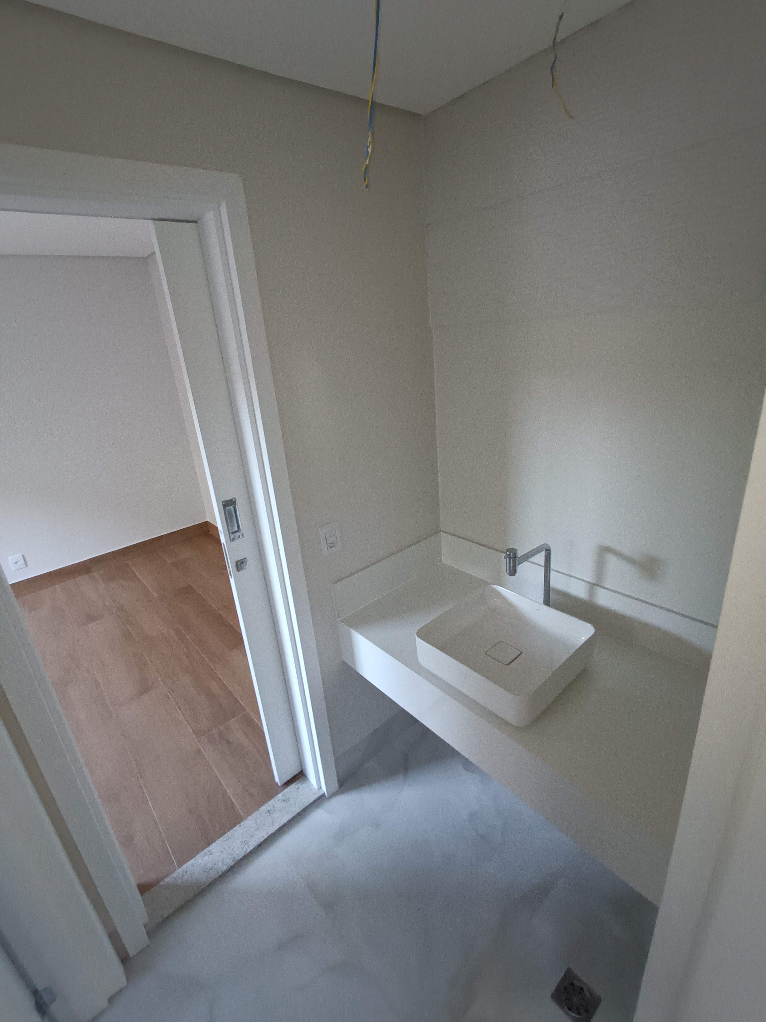 APARTAMENTO DE ALTO PADRÃO - TODOS OS SANTOS