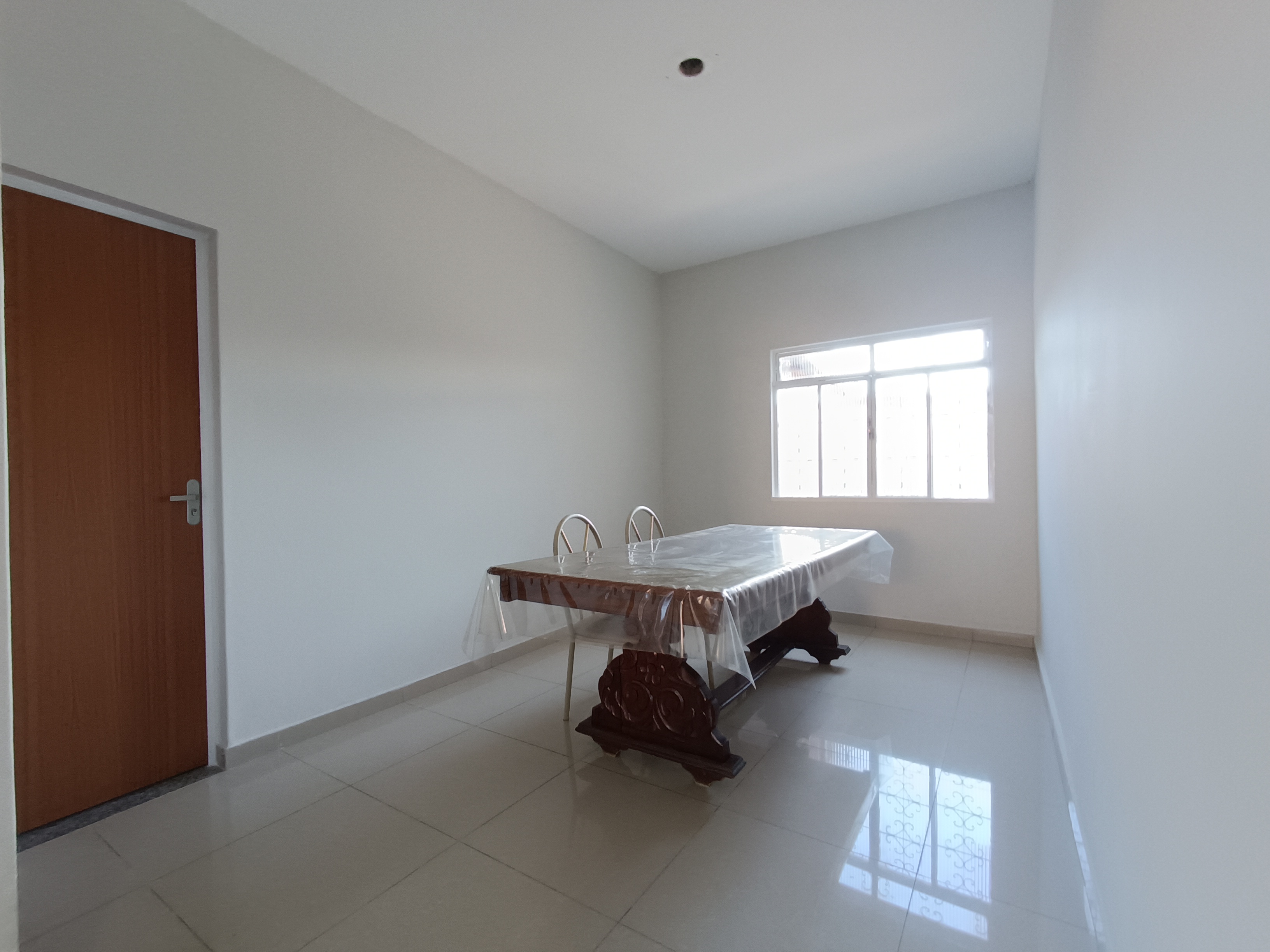 Vende-se excelente casa no tradicional bairro JK em Montes Claros – MG