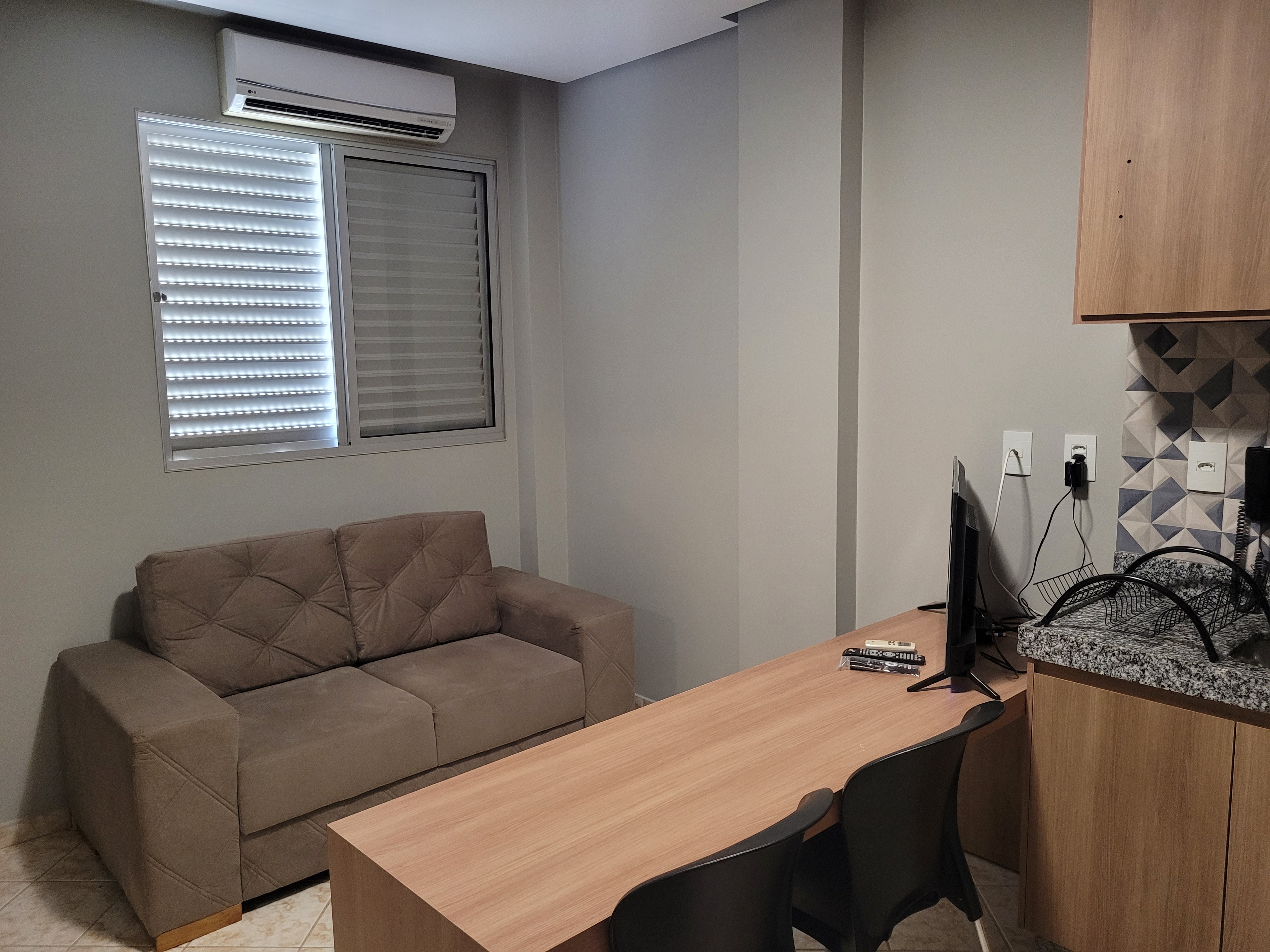 ***DISPONÍVEL*** APARTAMENTO MOBILIADO DE UM QUARTO PARA ALUGUEL DE LONGO PRAZO - 2F5