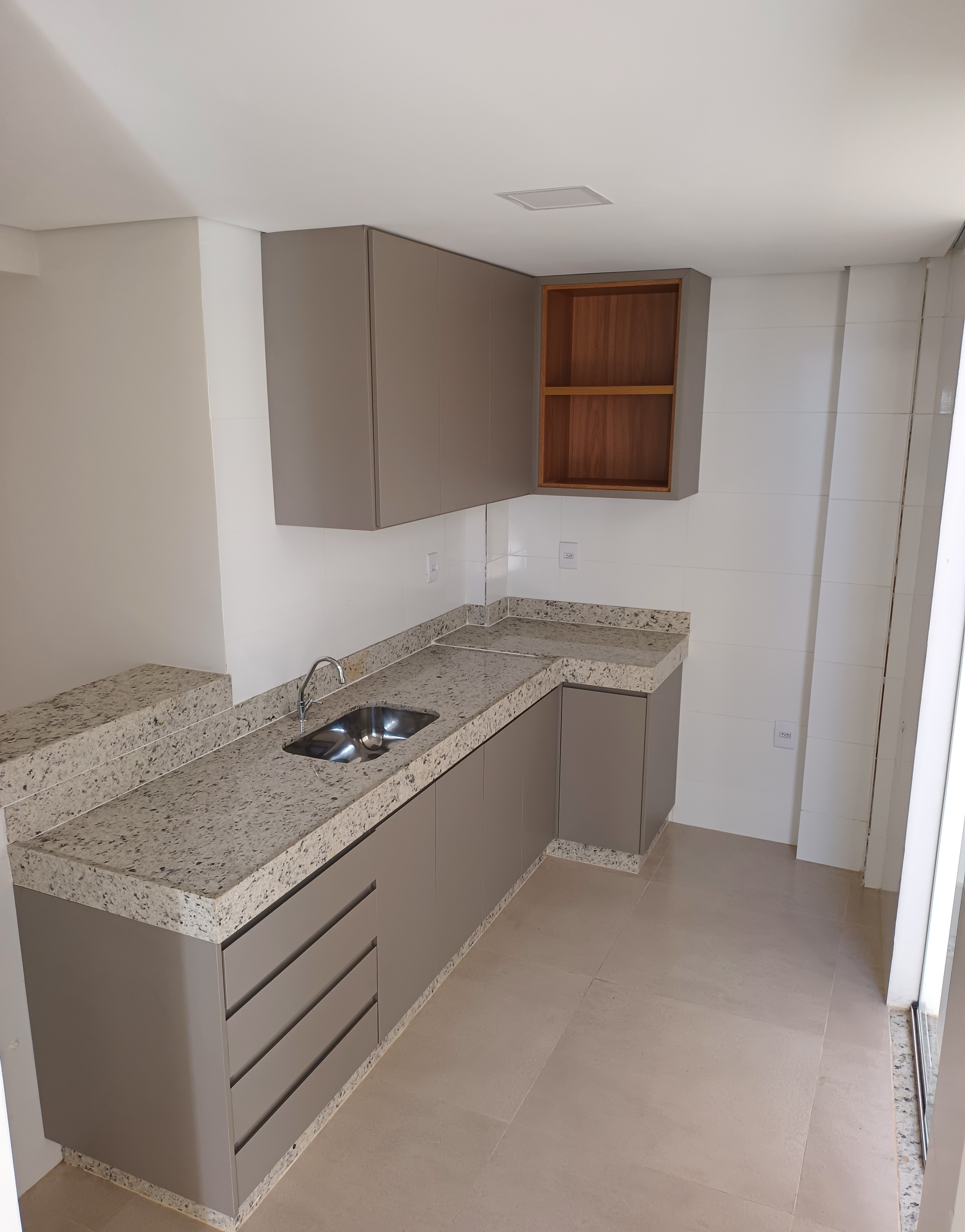Apartamento Térreo à Venda – Centro de Montes Claros/MG