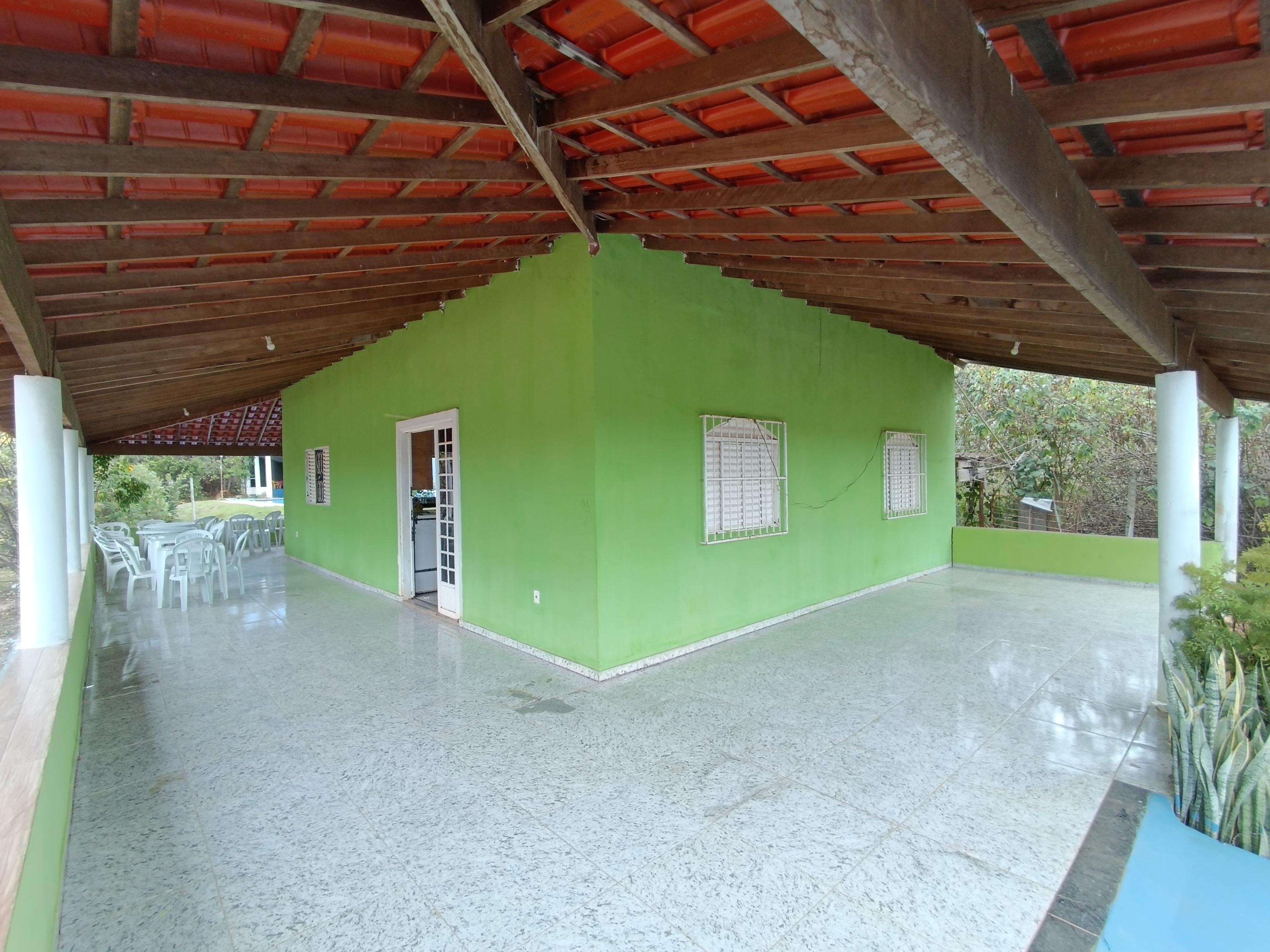 Oportunidade imperdível! Chácara de esquina com 1.112m² – estrutura completa para lazer, moradia ou investimento
