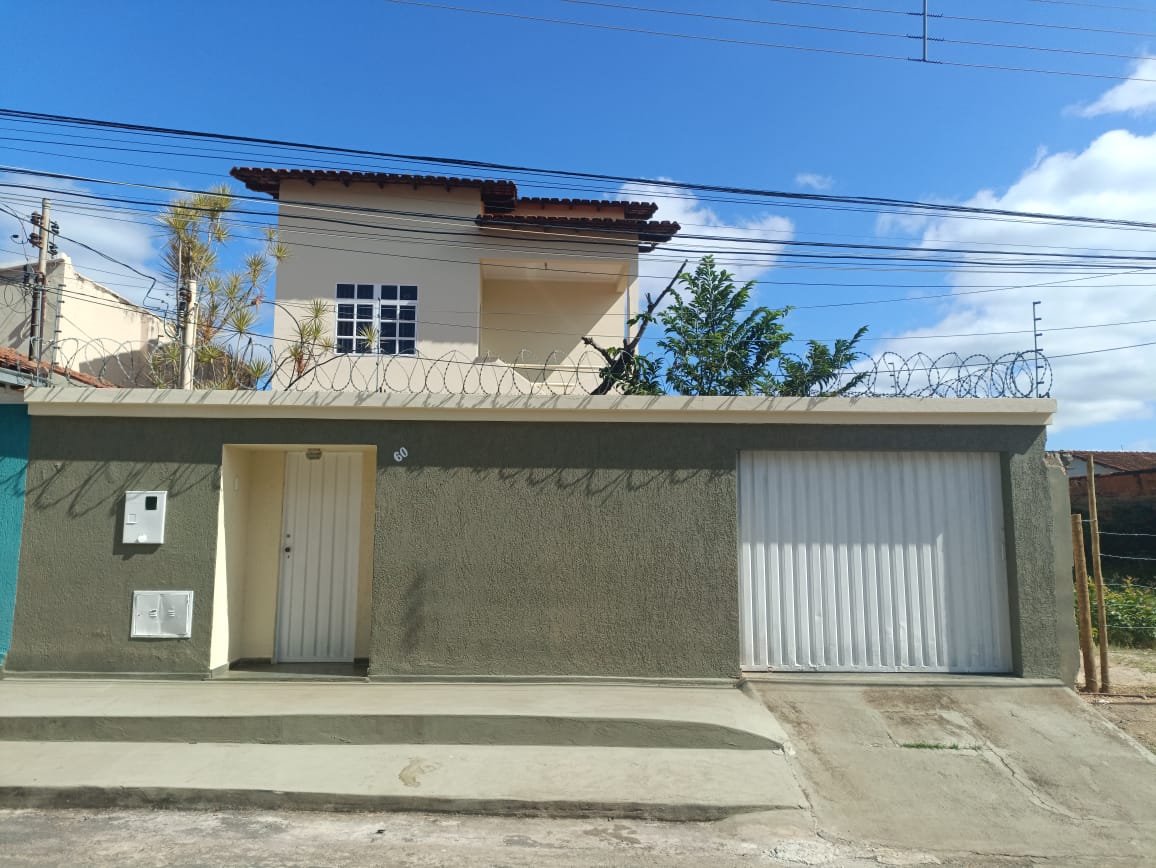 Casa à Venda – Vila Brasília, Montes Claros/MG