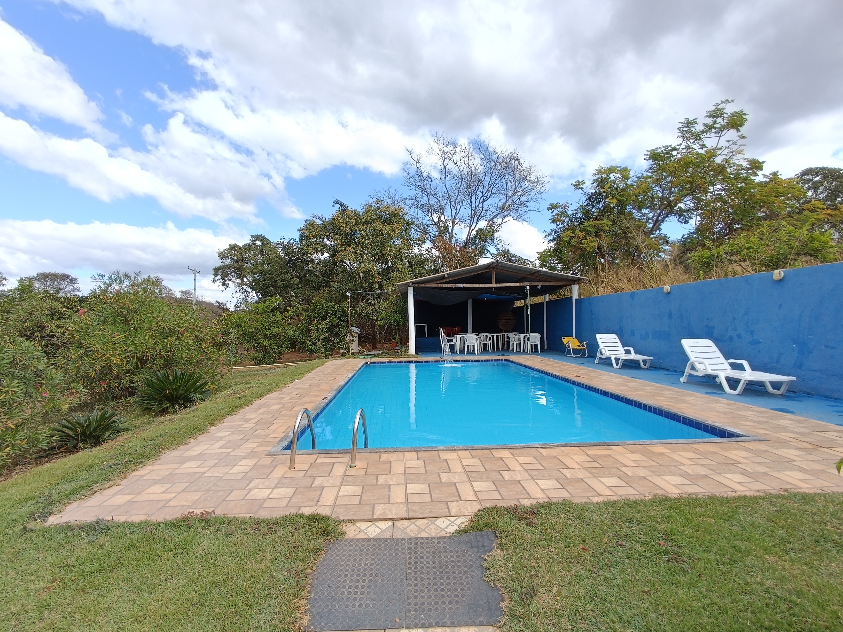 Oportunidade imperdível! Chácara de esquina com 1.112m² – estrutura completa para lazer, moradia ou investimento