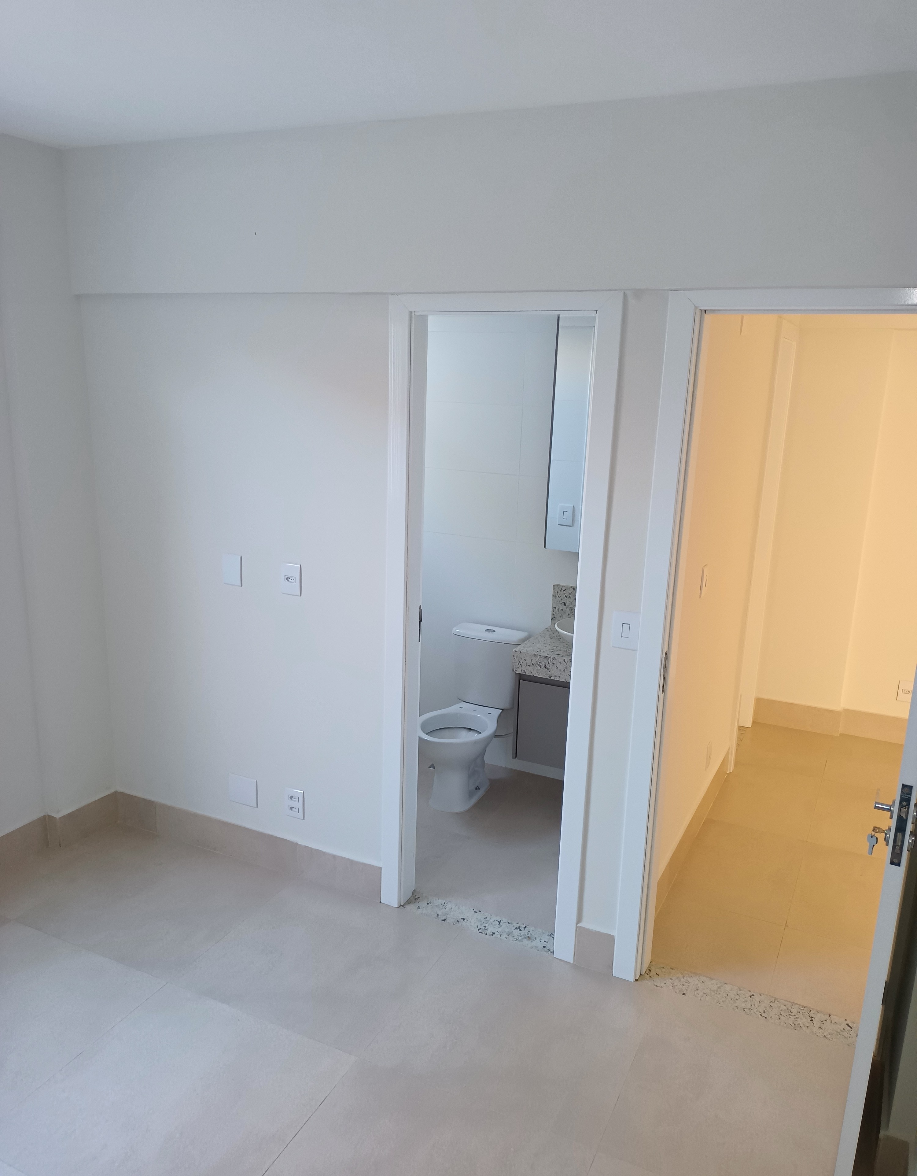Apartamento Térreo à Venda – Centro de Montes Claros/MG